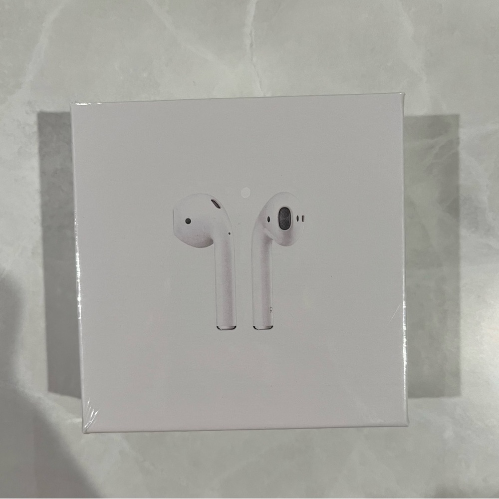 Apple Air Pods 4th Gen w/ Noise Cancellation. AppleCare until mid-September.